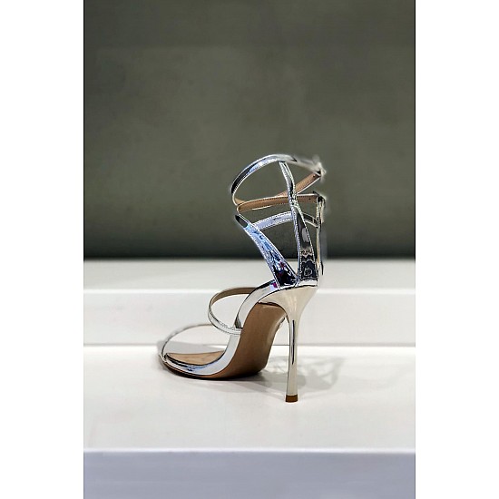 Gümüş Vegan Deri Topuklu Açık Ayakkabı - EVANGELINE - Gümüş